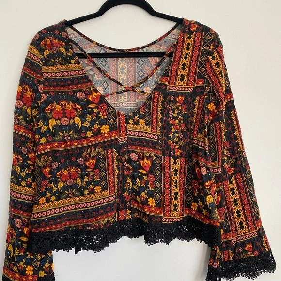 H&M Coachella Floral Flowy Boho Lace Trim Bell-Sleeve Long Sleeve Strappy Shirt - Picture 8 of 9